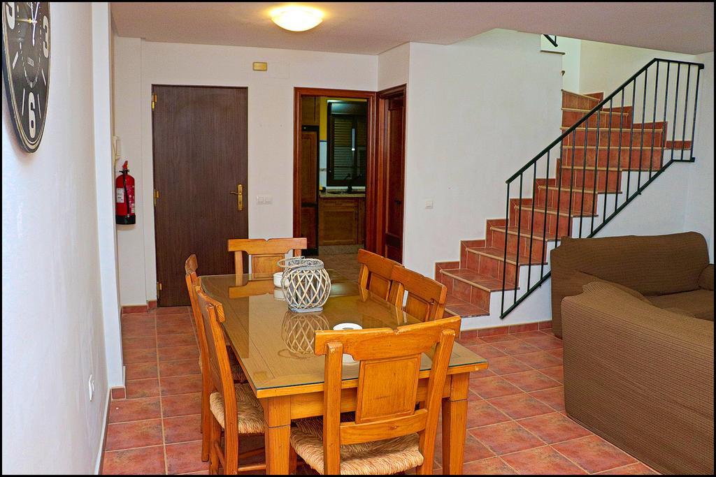 Apartamento Duplex En Conil コニル・デ・ラ・フロンテラ エクステリア 写真